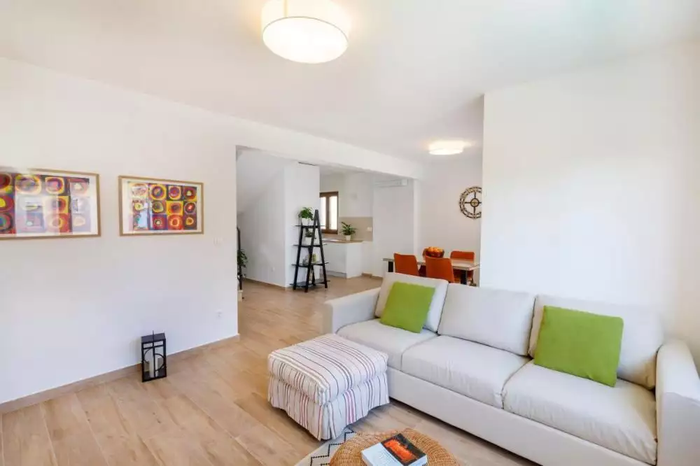 Villa 464m² in Croatia, Kastela. Priced at 1999999€ rent photo-23