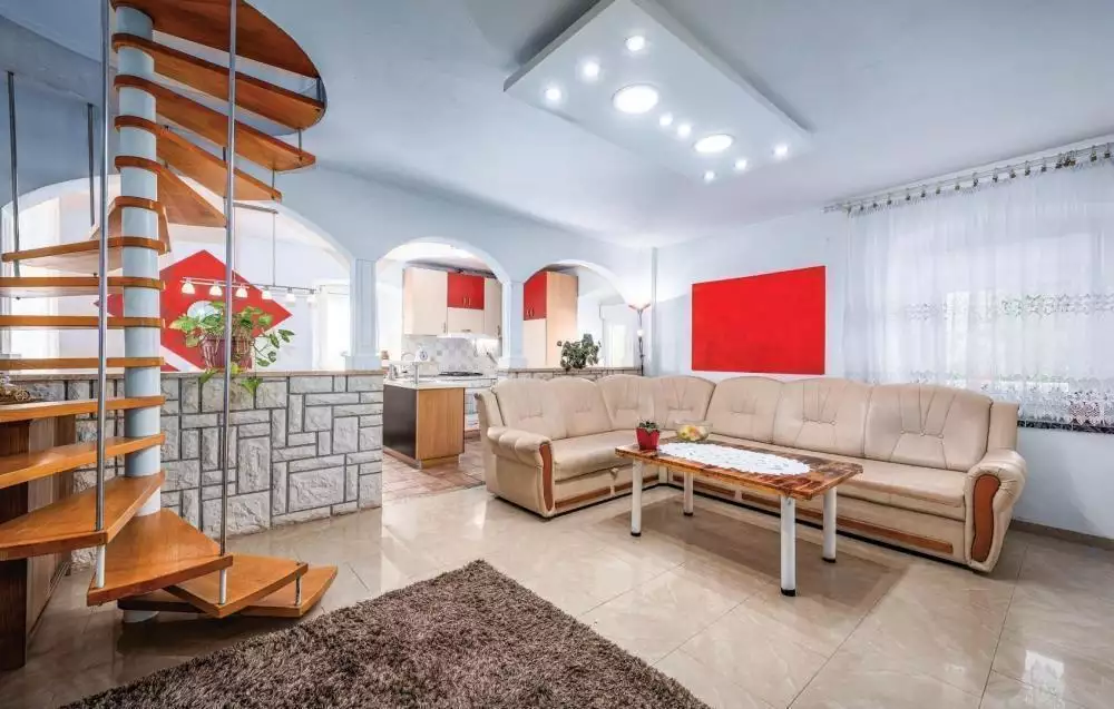 Villa 220m² in Croatia, Brtonigla. Priced at 550000€ rent photo-9