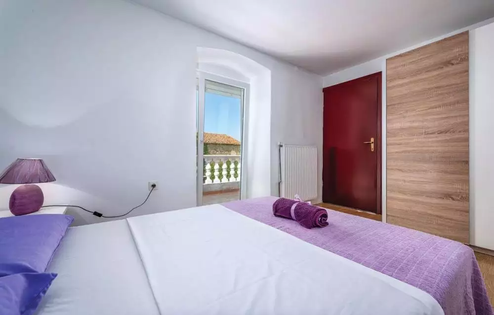 Villa 220m² in Croatia, Brtonigla. Priced at 550000€ rent photo-15