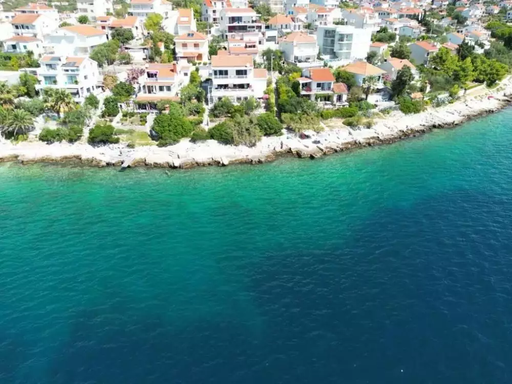 Villa 400m² in Croatia, Ciovo. Priced at 1700000€ rent photo-1