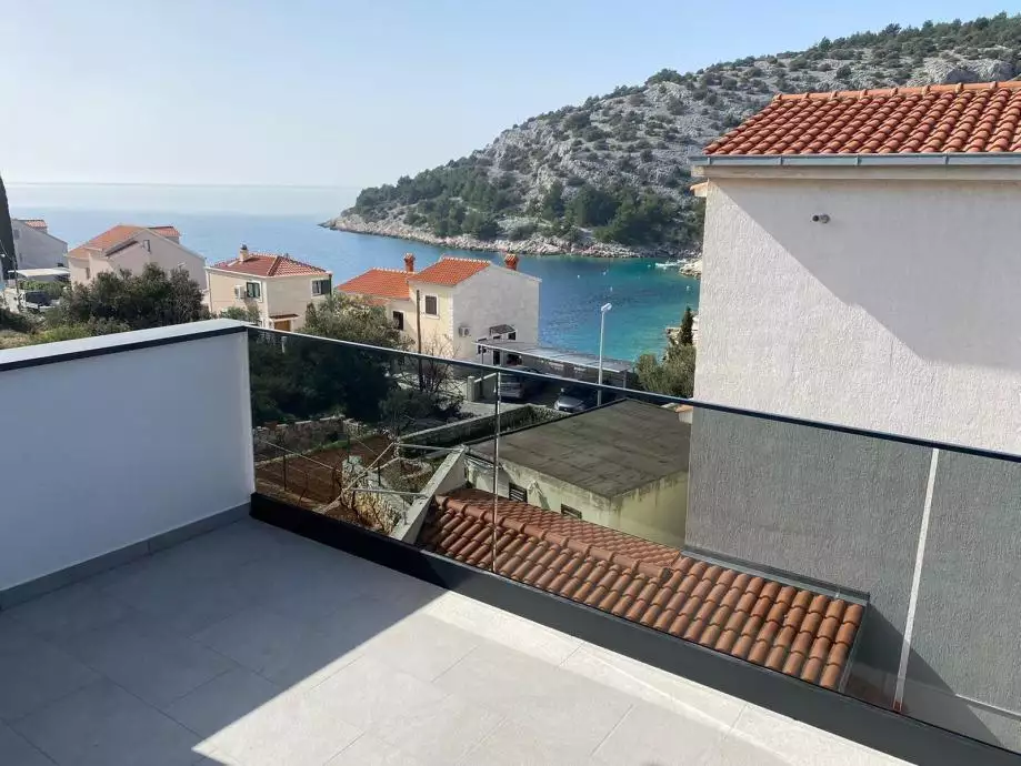 Villa 280m² in Croatia, Rogoznica. Priced at 600000€ rent photo-2