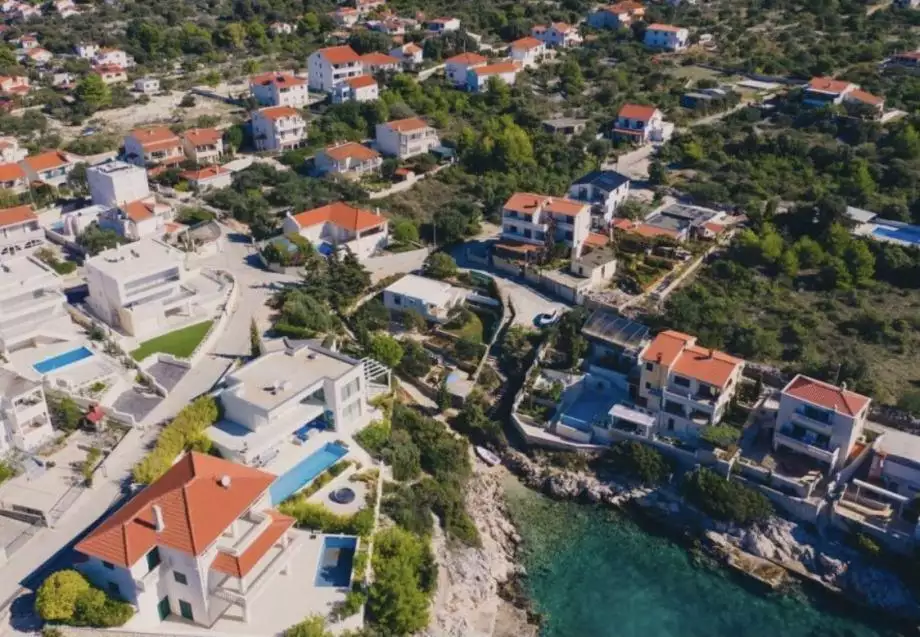 Villa 280m² in Croatia, Rogoznica. Priced at 600000€ rent photo-6