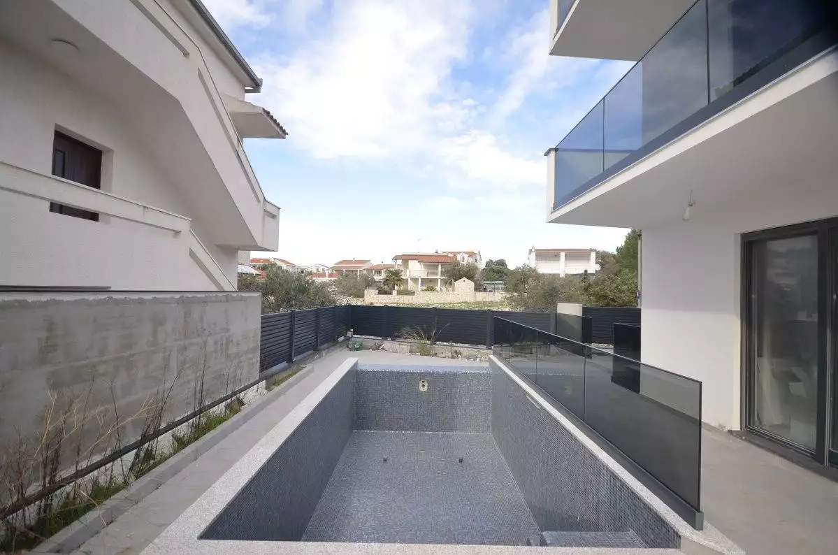 Villa 280m² in Croatia, Rogoznica. Priced at 600000€ rent photo-14