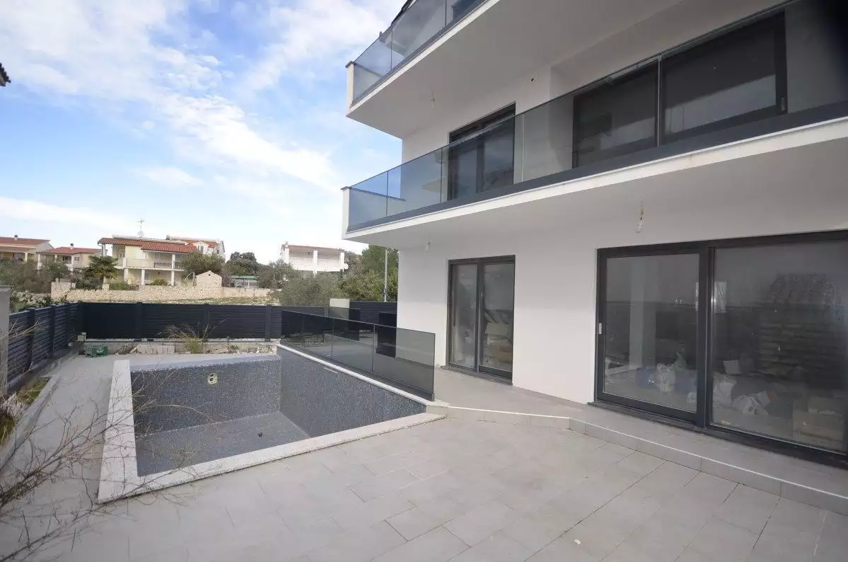 Villa 280m² in Croatia, Rogoznica. Priced at 600000€ rent photo-16