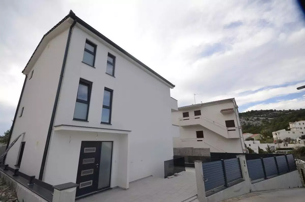 Villa 280m² in Croatia, Rogoznica. Priced at 600000€ rent photo-17