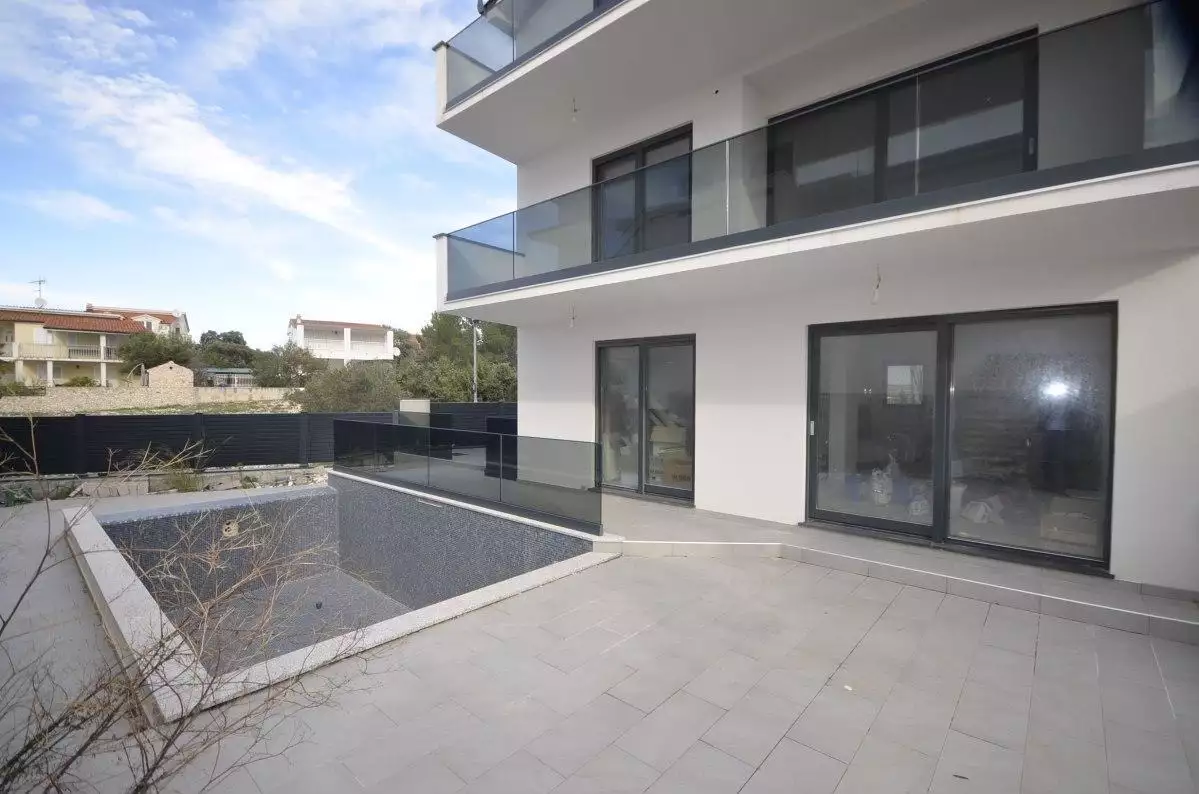 Villa 280m² in Croatia, Rogoznica. Priced at 600000€ rent photo-23