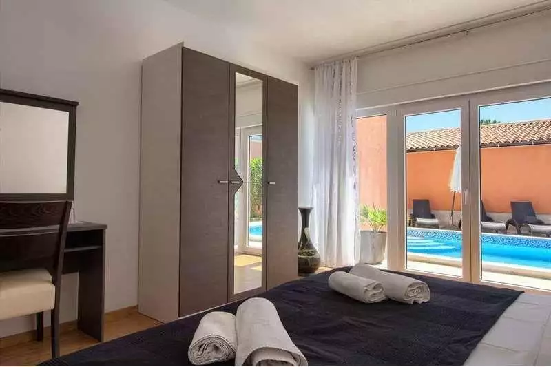 Villa 360m² in Croatia, Medulin. Priced at 800000€ rent photo-9