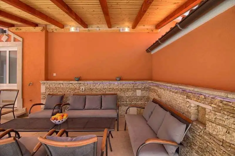 Villa 360m² in Croatia, Medulin. Priced at 800000€ rent photo-15