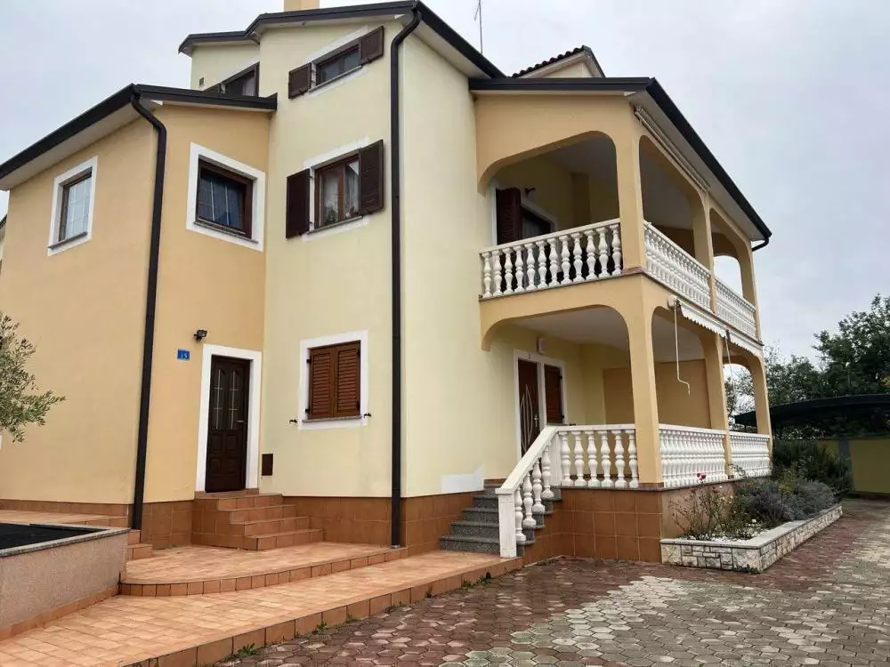 Hotels 550m² in Croatia, Umag. Priced at 750000€ rent photo-2