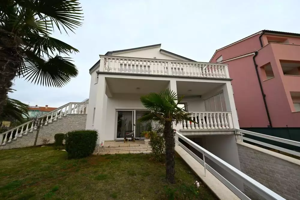 Hotels 750m² in Croatia, Medulin. Priced at 2500000€ rent photo-7