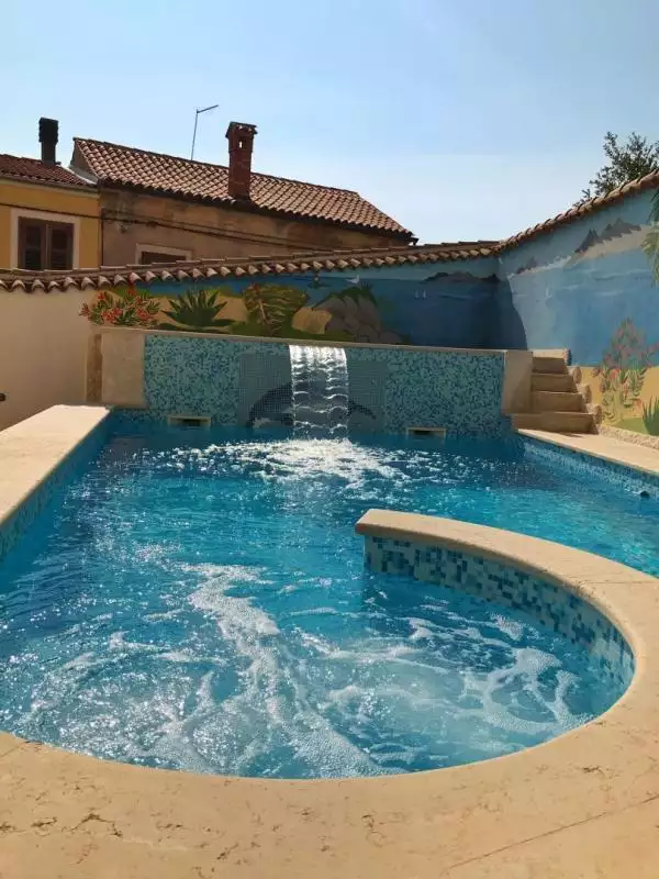 Villa 537m² in Croatia, Vodnjan. Priced at 730000€ rent photo-2