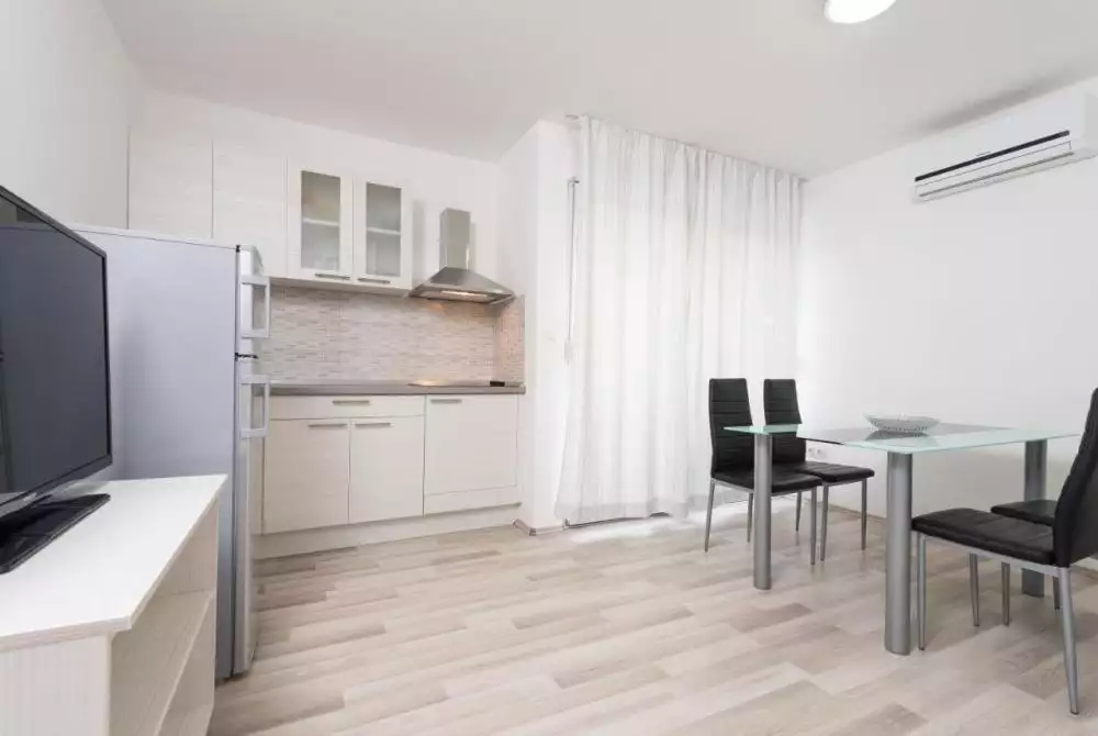 Hotels 468m² in Croatia, Podstrana. Priced at 1100000€ rent photo-9