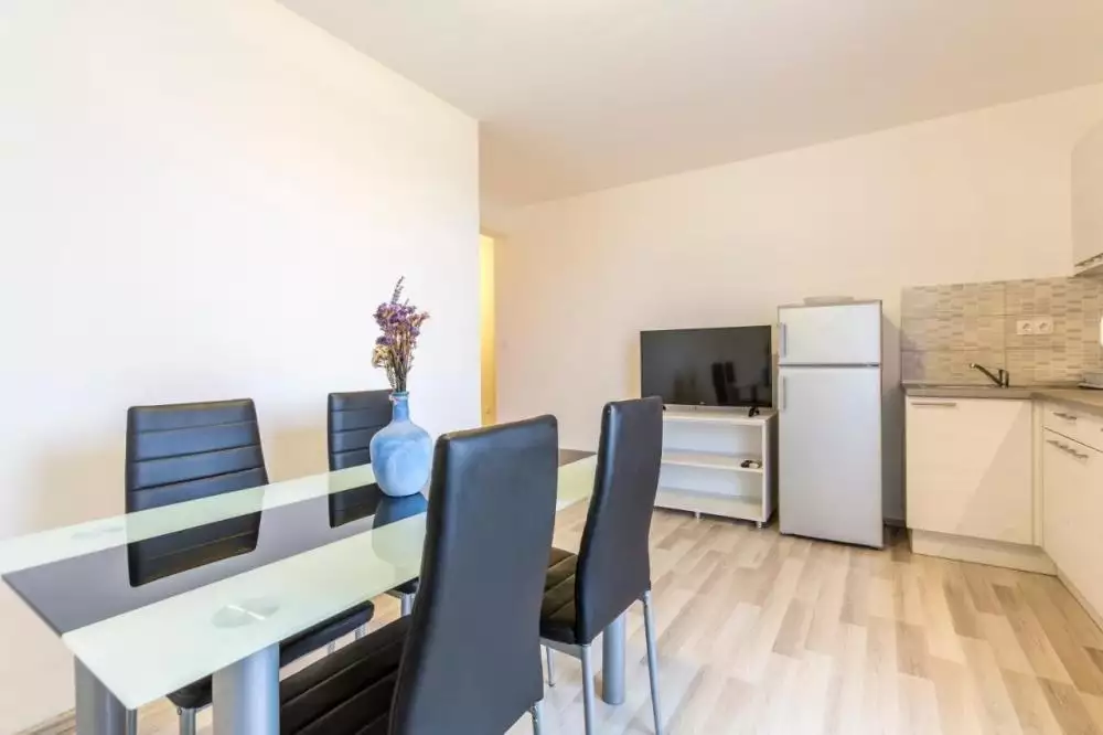 Hotels 468m² in Croatia, Podstrana. Priced at 1100000€ rent photo-15
