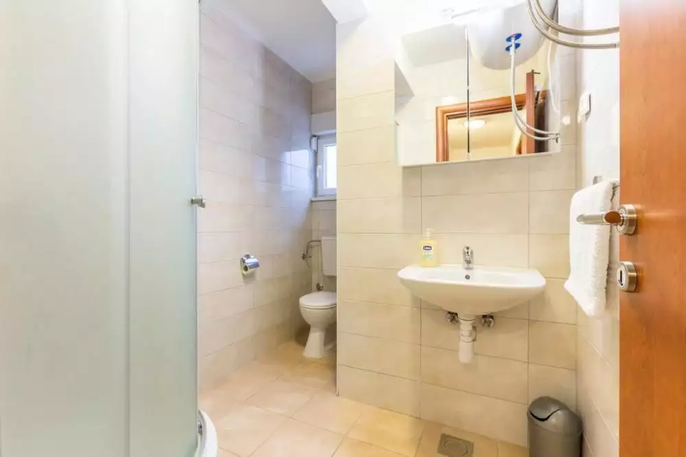 Hotels 468m² in Croatia, Podstrana. Priced at 1100000€ rent photo-17