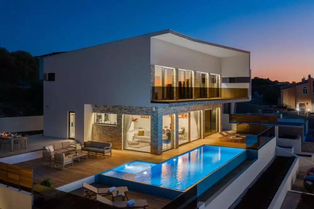 Villa 260m² in Croatia, Rogoznica. Priced at 1480000€ rent photo-14
