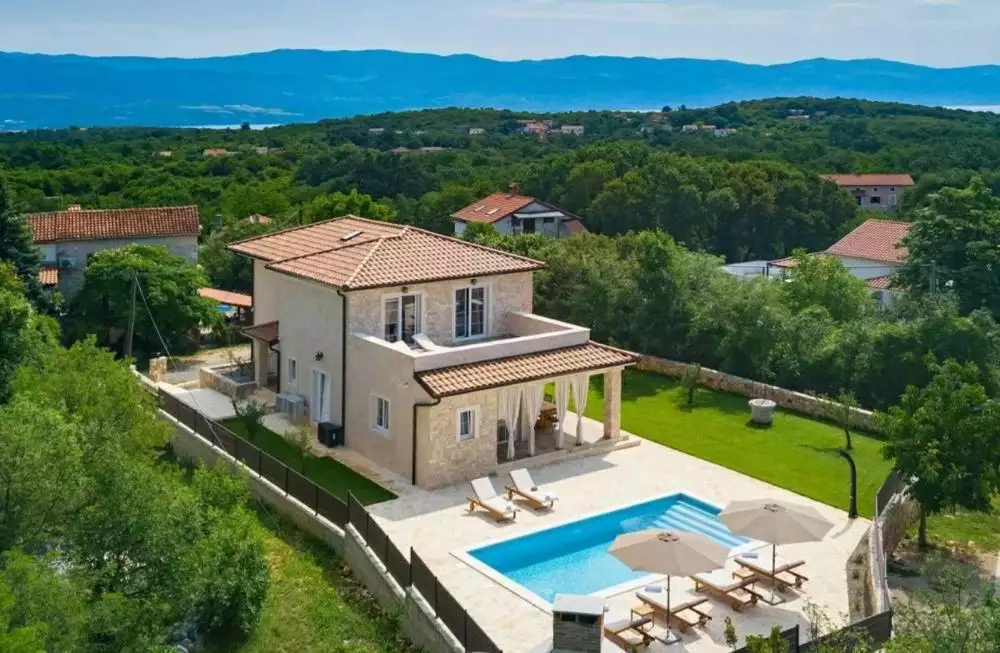Villa 167m² in Croatia, Dobrinj. Priced at 999000€ rent photo-3