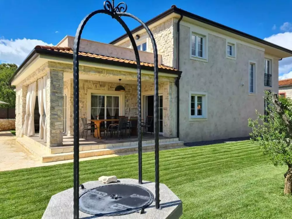 Villa 167m² in Croatia, Dobrinj. Priced at 999000€ rent photo-14