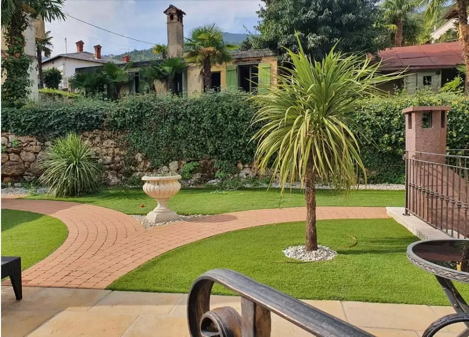 Hotels 600m² in Croatia, Lovran. Priced at 2500000€ rent photo-12