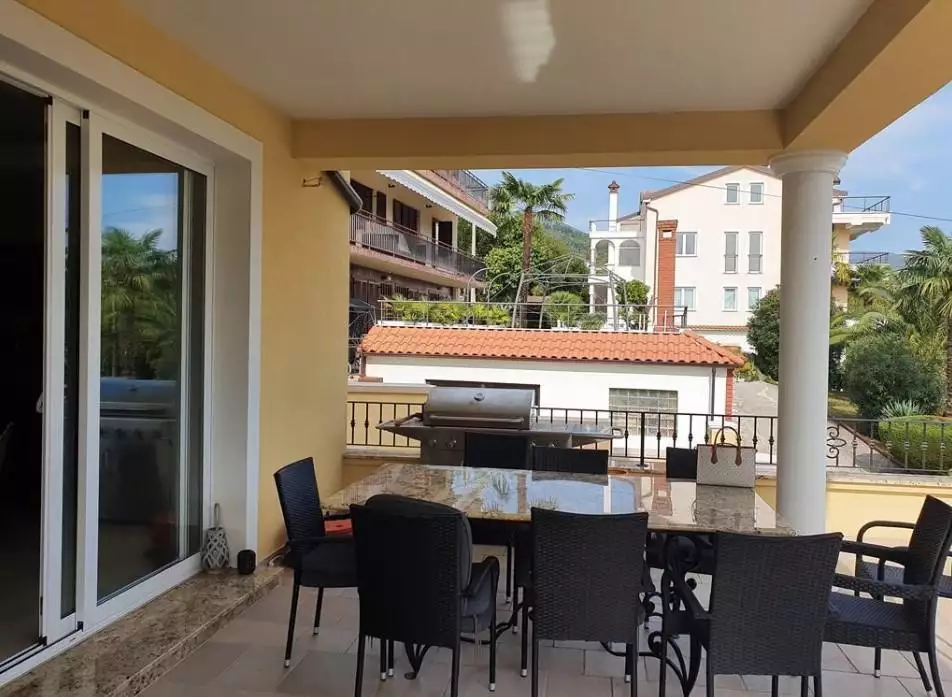 Hotels 600m² in Croatia, Lovran. Priced at 2500000€ rent photo-13