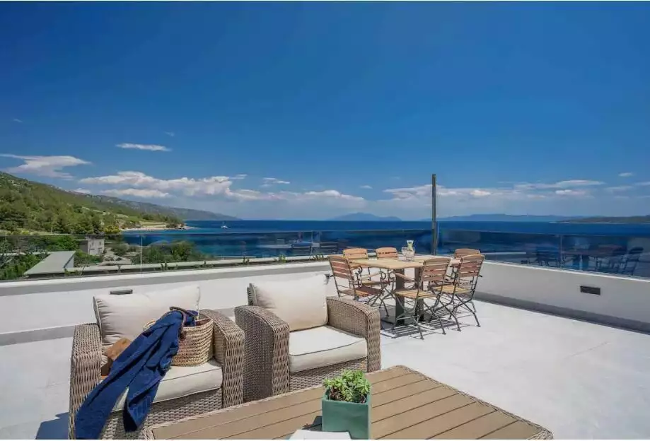 Hotels 740m² in Croatia, Zavala. Priced at 2700000€ rent photo-4