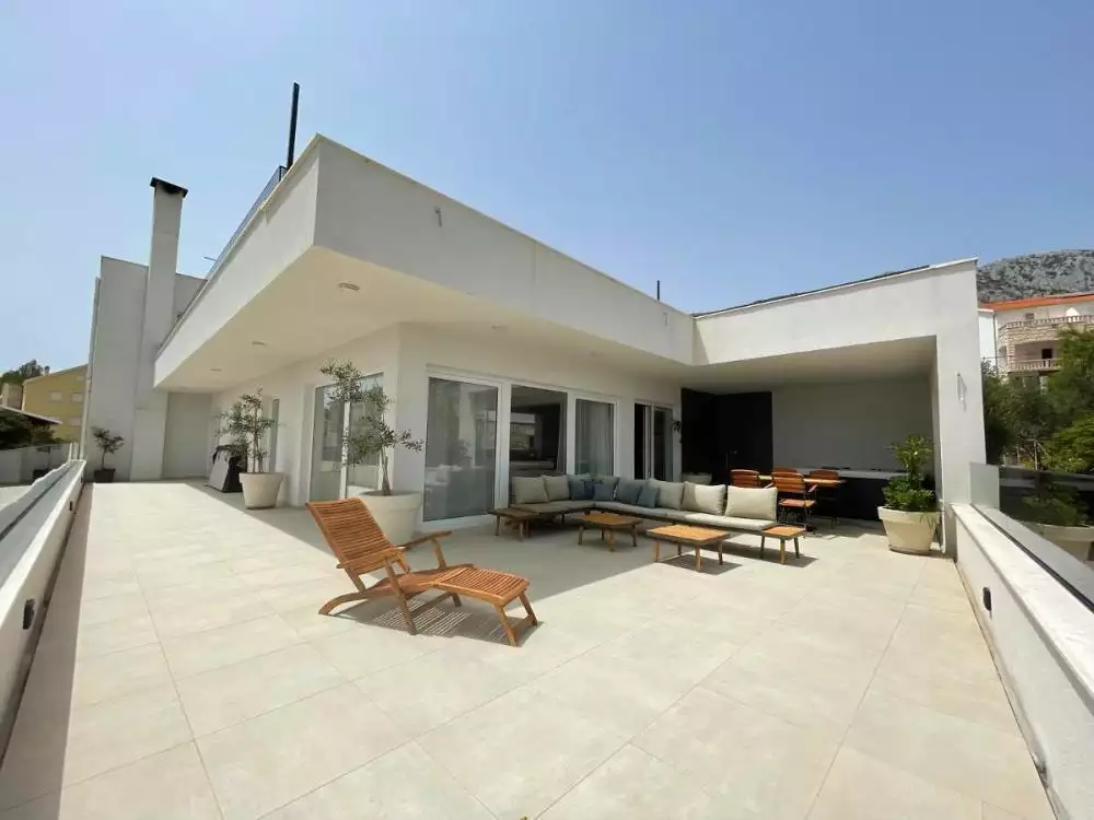 Hotels 740m² in Croatia, Zavala. Priced at 2700000€ rent photo-5