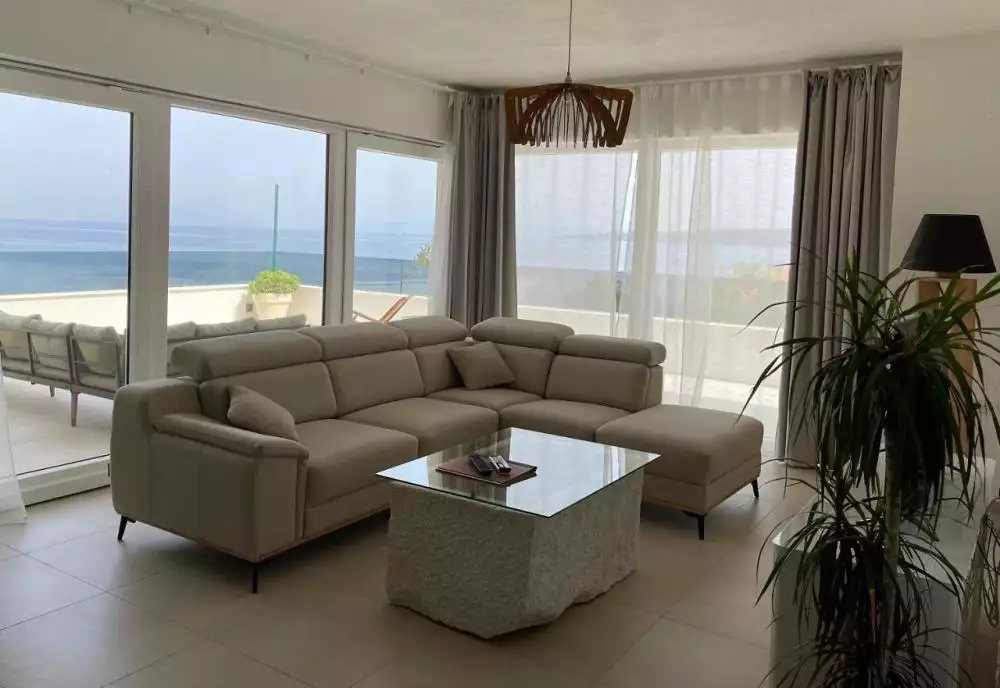 Hotels 740m² in Croatia, Zavala. Priced at 2700000€ rent photo-7