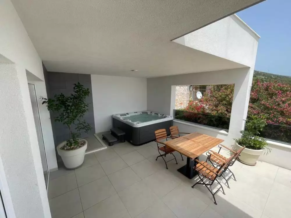Hotels 740m² in Croatia, Zavala. Priced at 2700000€ rent photo-14