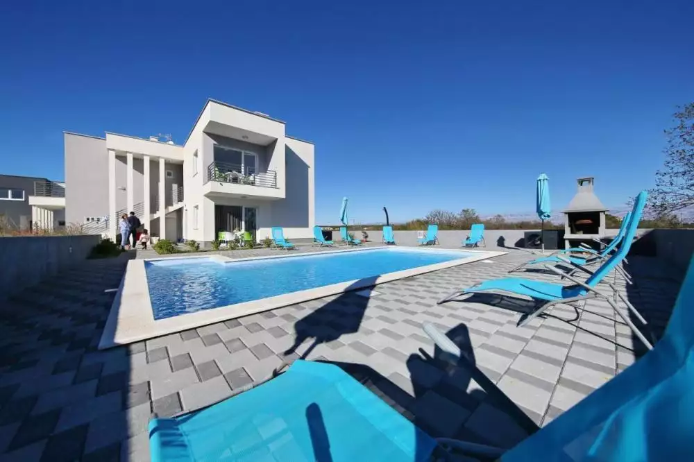 Hotels 235m² in Croatia, Zaton. Priced at 790000€ rent photo-3