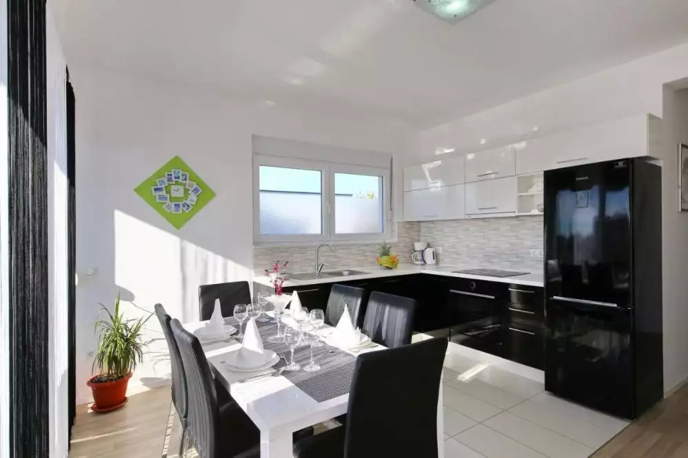 Hotels 235m² in Croatia, Zaton. Priced at 790000€ rent photo-12