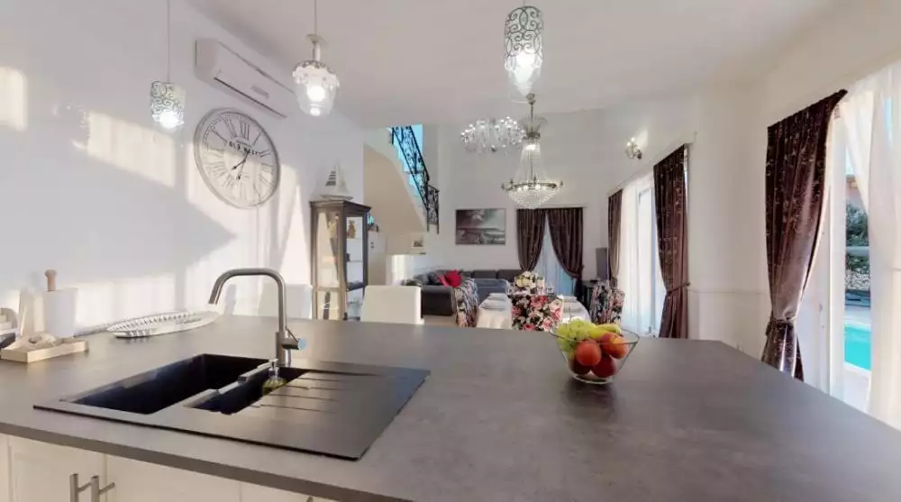 Villa 170m² in Croatia, Hvar. Priced at 1422000€ rent photo-13