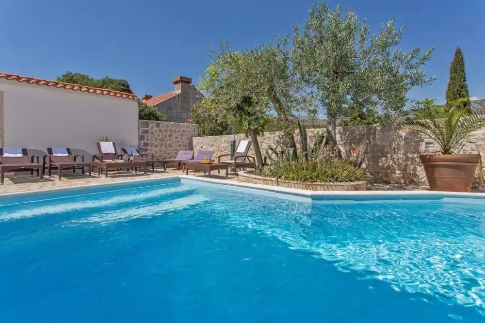Hotels 400m² in Croatia, Zaton. Priced at 1780000€ rent photo-6