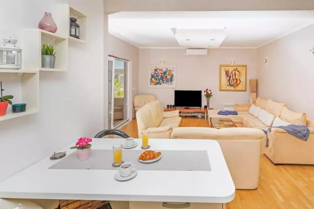 Hotels 400m² in Croatia, Zaton. Priced at 1780000€ rent photo-16