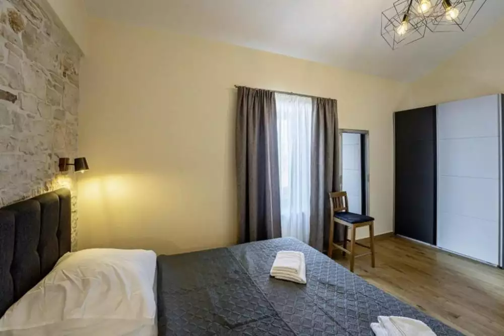 Villa 200m² in Croatia, Kanfanar. Priced at 750000€ rent photo-8