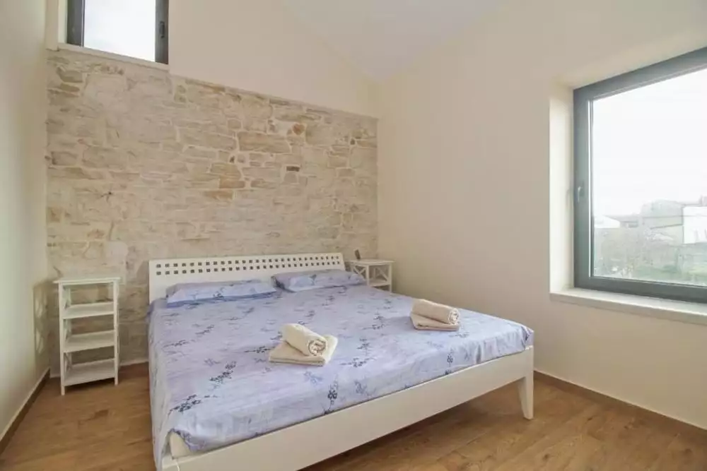 Villa 200m² in Croatia, Kanfanar. Priced at 750000€ rent photo-13