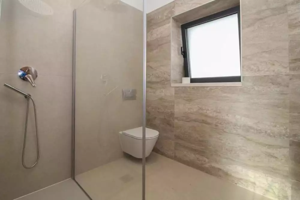 Villa 200m² in Croatia, Kanfanar. Priced at 750000€ rent photo-14