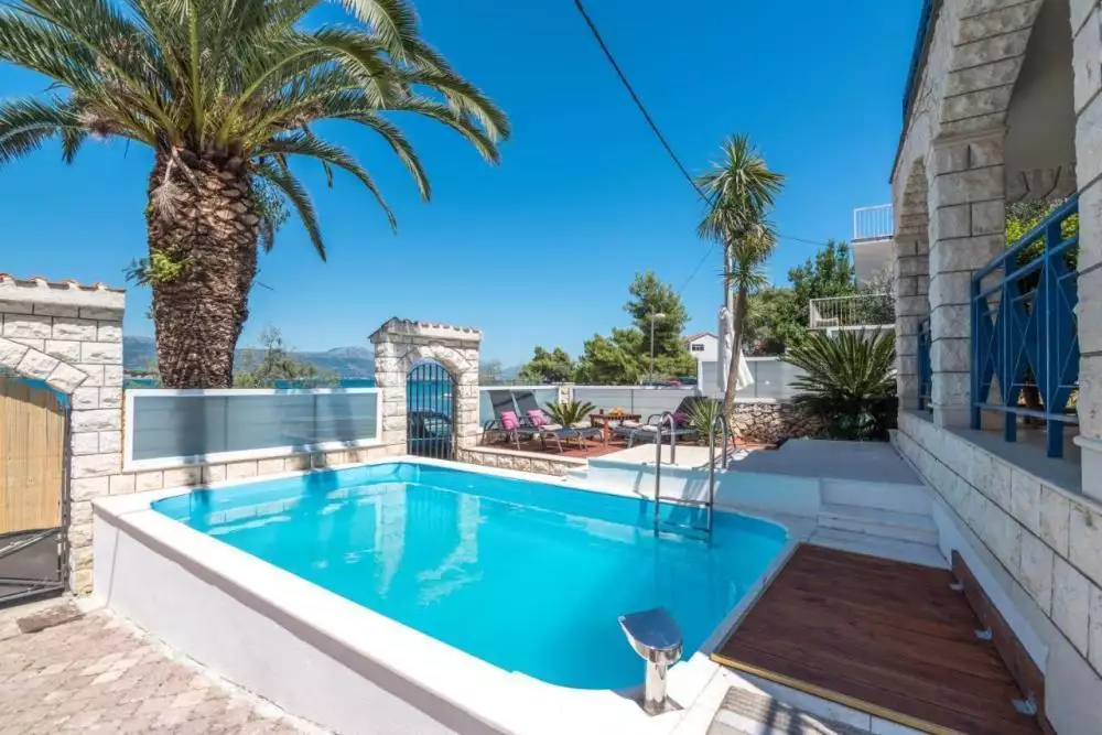Villa 200m² in Croatia, Trogir. Priced at 1270000€ rent photo-2