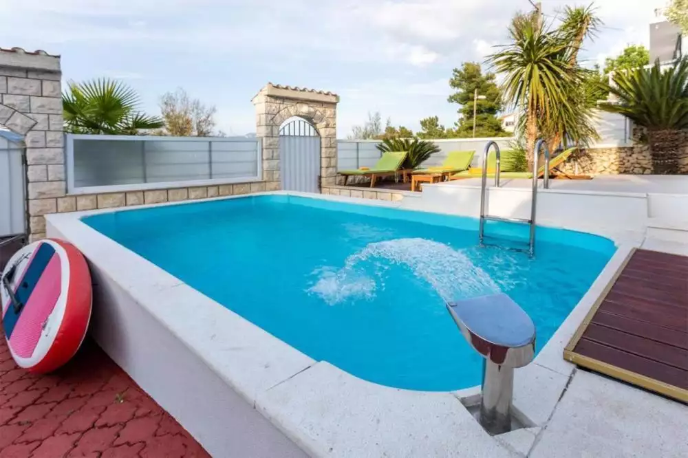 Villa 200m² in Croatia, Trogir. Priced at 1270000€ rent photo-3