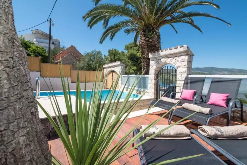 Villa 200m² in Croatia, Trogir. Priced at 1270000€ rent photo-6