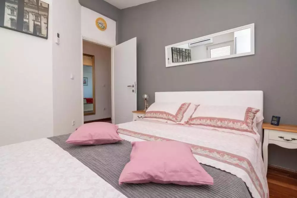Villa 200m² in Croatia, Trogir. Priced at 1270000€ rent photo-22