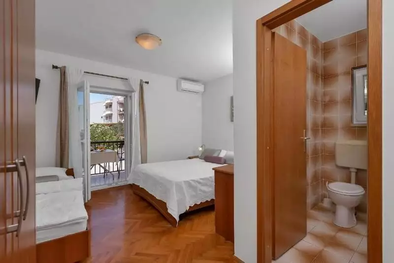 Hotels 500m² in Croatia, Tucepi. Priced at 2500000€ rent photo-10