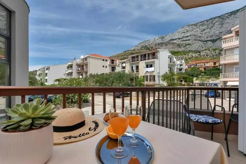 Hotels 500m² in Croatia, Tucepi. Priced at 2500000€ rent photo-12