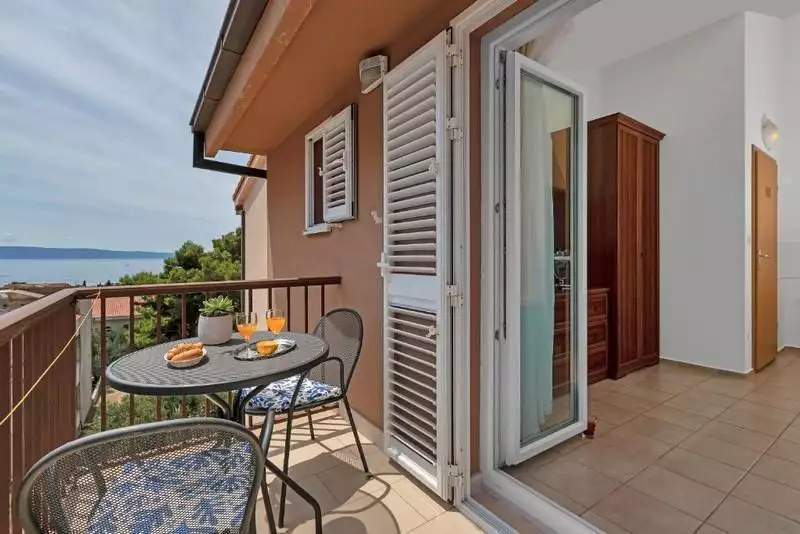 Hotels 500m² in Croatia, Tucepi. Priced at 2500000€ rent photo-16