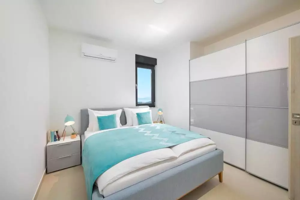 Villa 200m² in Croatia, Makarska. Priced at 990000€ rent photo-11
