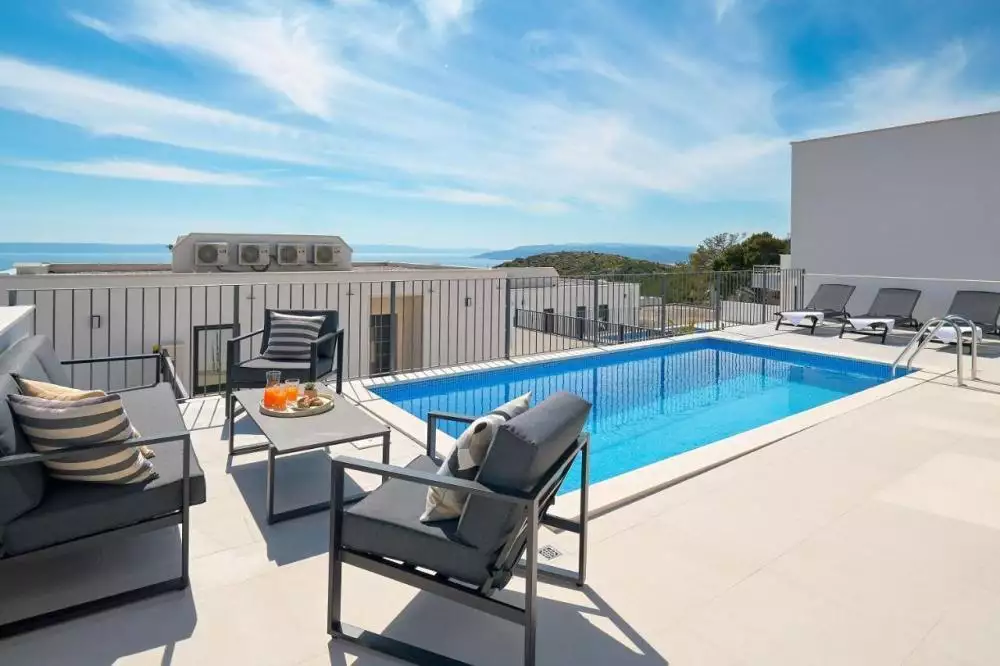 Villa 200m² in Croatia, Makarska. Priced at 990000€ rent photo-14