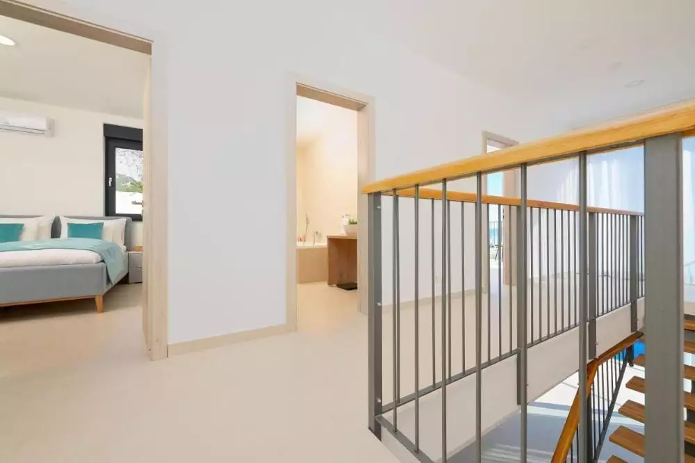 Villa 200m² in Croatia, Makarska. Priced at 990000€ rent photo-16