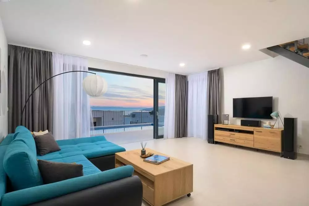Villa 200m² in Croatia, Makarska. Priced at 990000€ rent photo-19