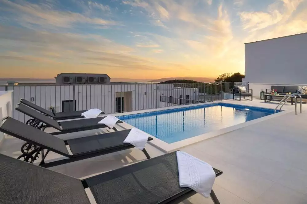 Villa 200m² in Croatia, Makarska. Priced at 990000€ rent photo-21