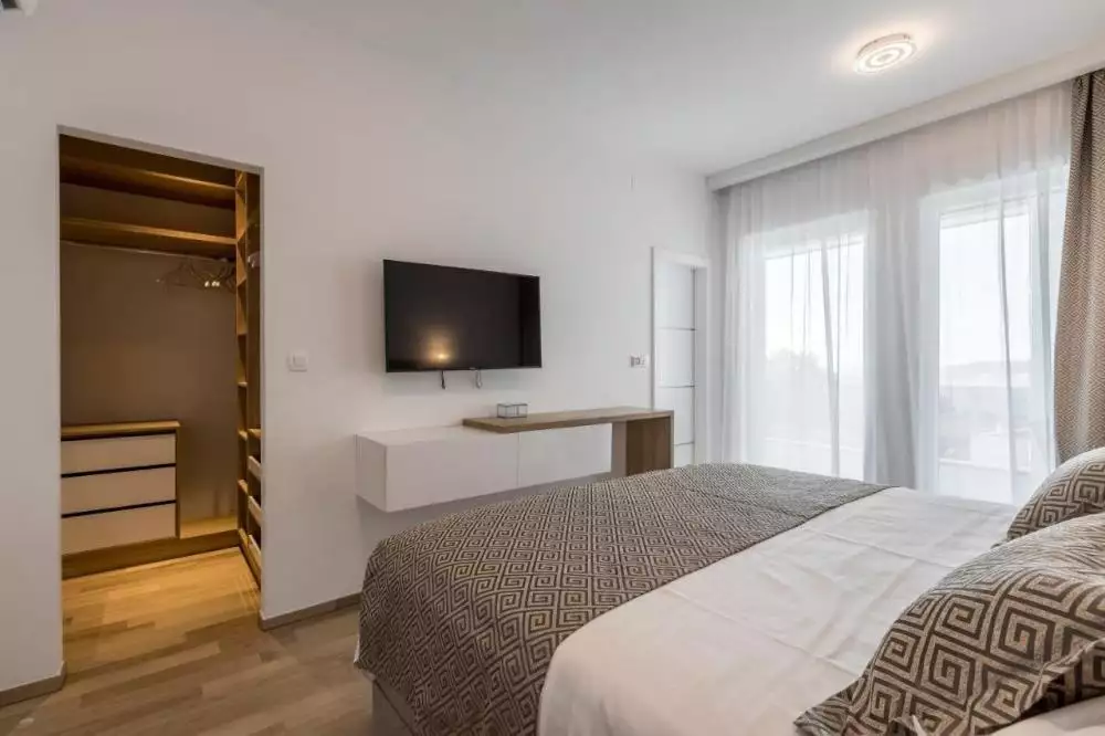 Villa 350m² in Croatia, Kastela. Priced at 2200000€ rent photo-12