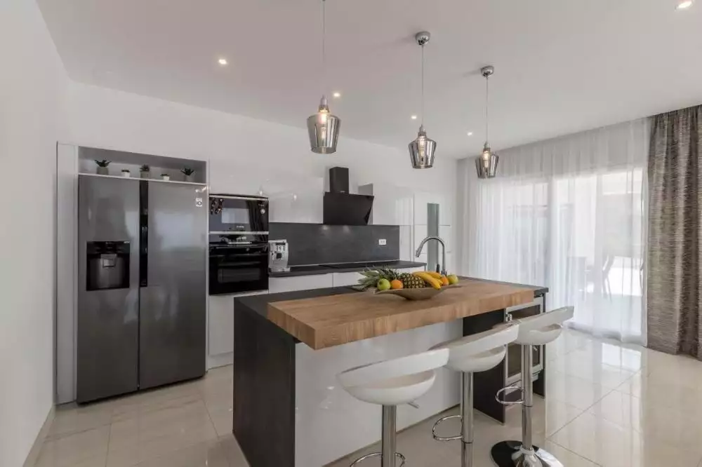 Villa 350m² in Croatia, Kastela. Priced at 2200000€ rent photo-17