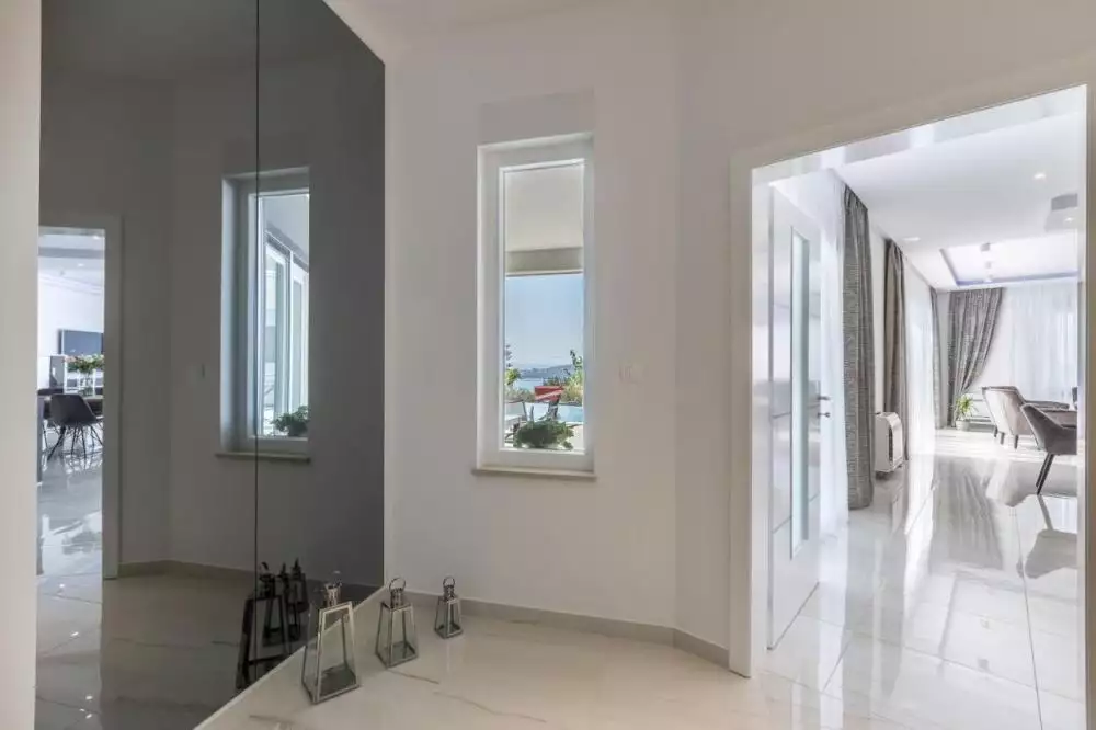 Villa 350m² in Croatia, Kastela. Priced at 2200000€ rent photo-18